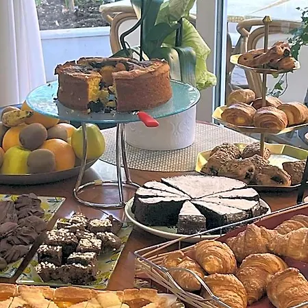 Capri Hotel 2*
