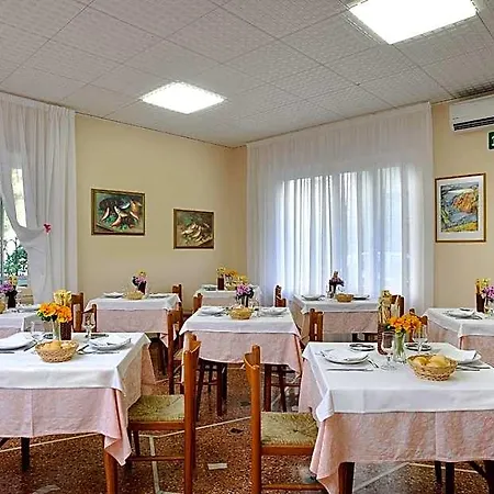 Capri Hotel